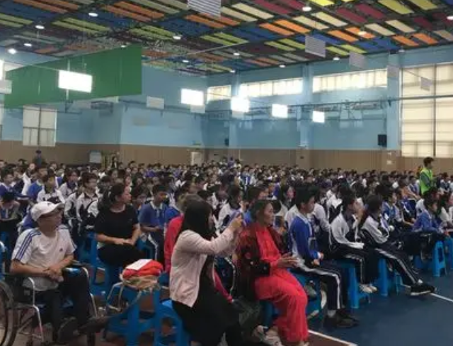 施行定制式交融为残疾学生供给技能培养工作转衔工作支撑