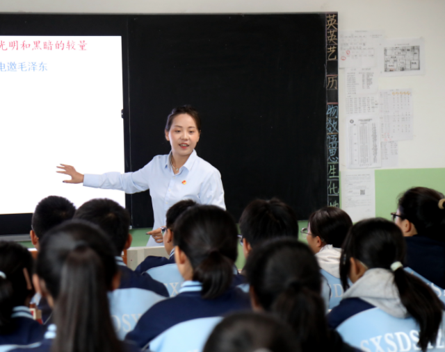 将中学理念贯穿一直出现出一堂堂精彩纷呈的课程