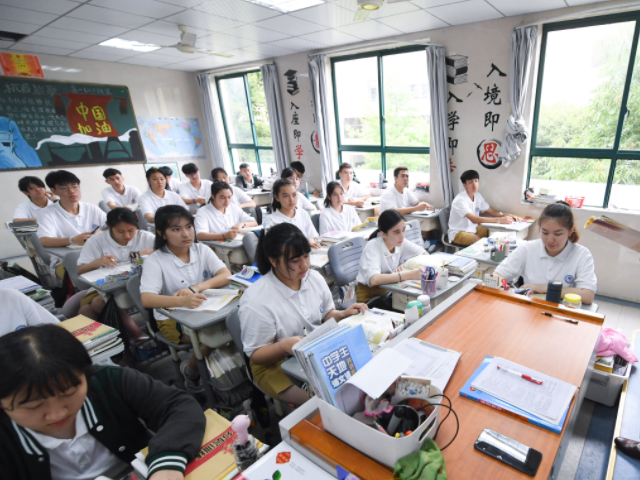 学生的创造力协作才能也让他们在竞赛中收获了成就感和自信心