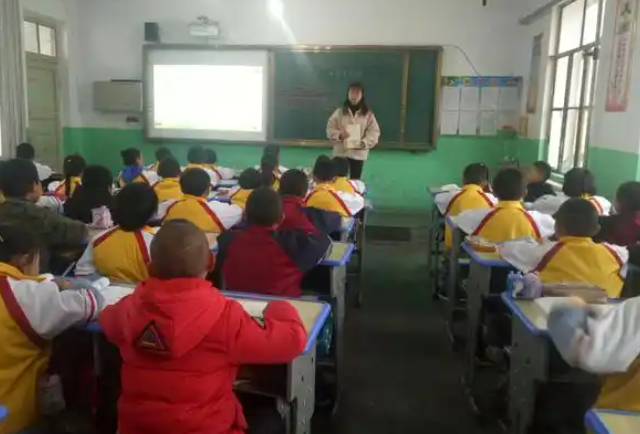 坚持五育并举促进学生全面发展以教育质量的稳步提高人人成才