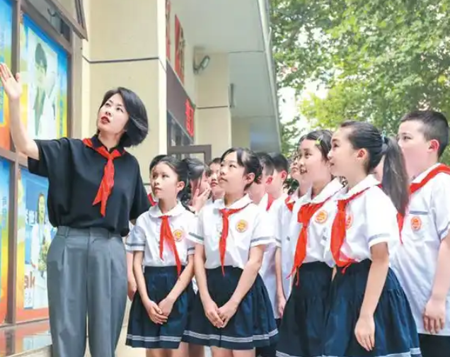 互相促进共同构成立体的点面结合的学校教育管理矩阵