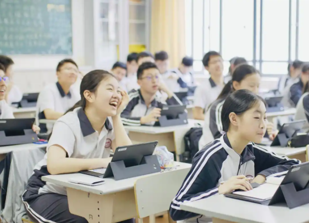 一切为学生的终身发展负责才能创造适合学生发展的优质教育